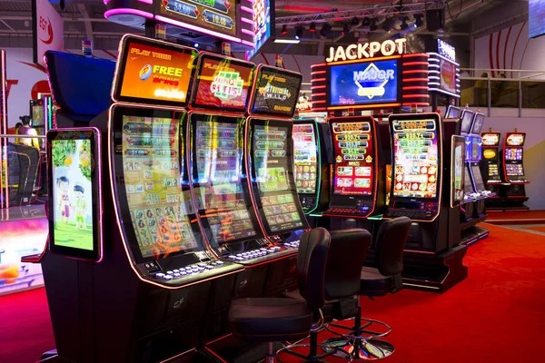 Big Bass Bonanza slot interface and paytable on kaskustoto 5d